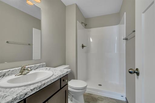 1804 Oak Pond Drive NW, Sauk Rapids, MN 56379