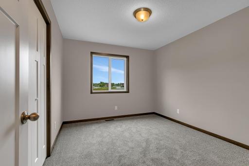 1804 Oak Pond Drive NW, Sauk Rapids, MN 56379