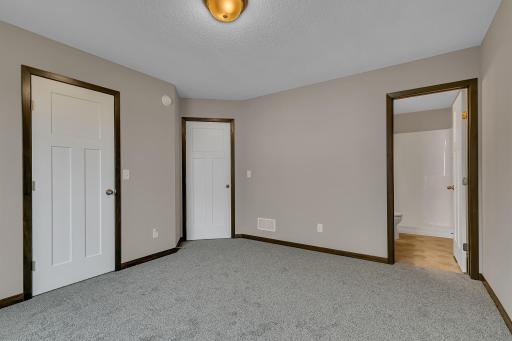 1804 Oak Pond Drive NW, Sauk Rapids, MN 56379