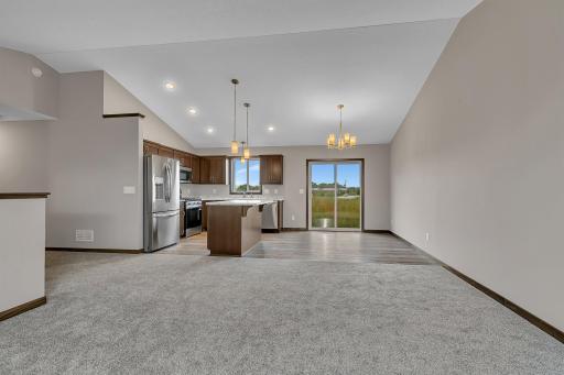 1804 Oak Pond Drive NW, Sauk Rapids, MN 56379