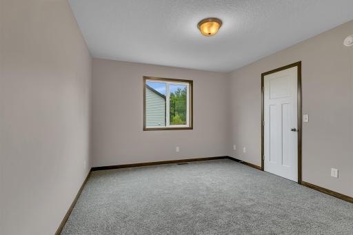 1804 Oak Pond Drive NW, Sauk Rapids, MN 56379
