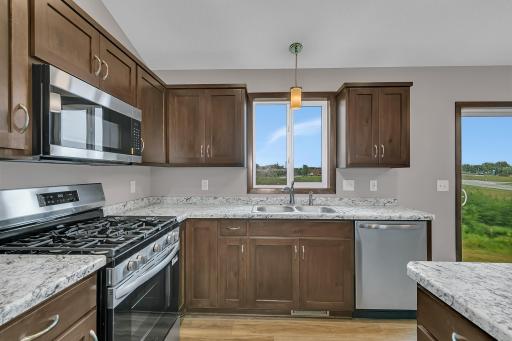 1804 Oak Pond Drive NW, Sauk Rapids, MN 56379