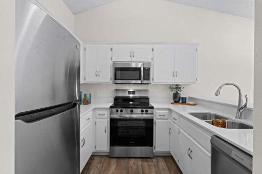 14855 Endicott Way, 304, Apple Valley, MN 55124