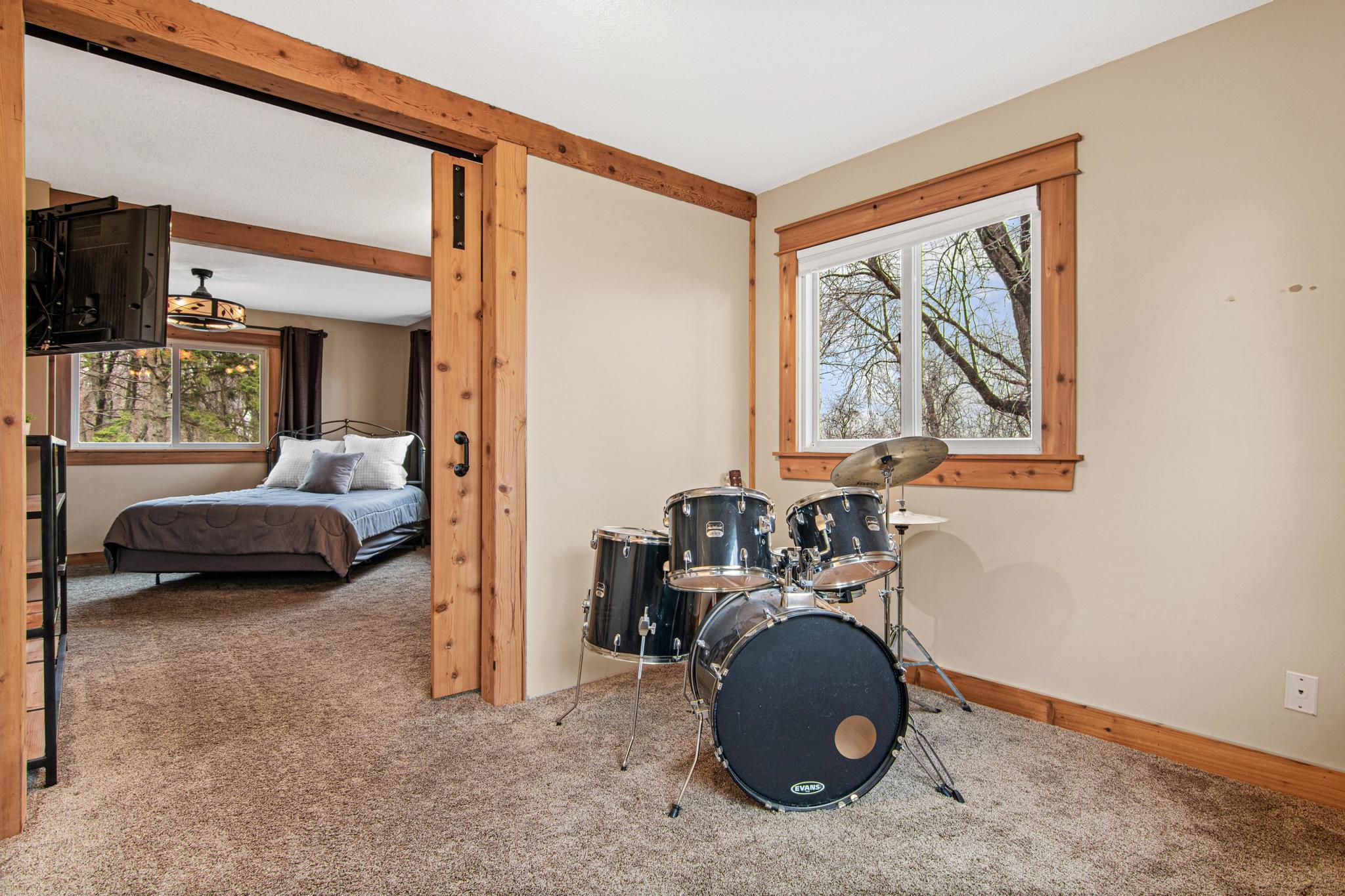 Dressing area, office, or nursey space