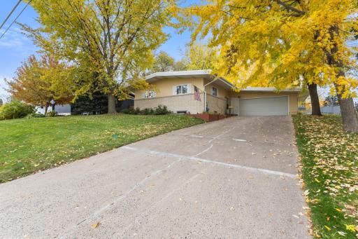 3212 33rd Avenue NE, Minneapolis, MN 55418