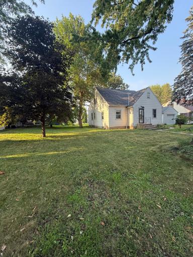 Photo for 523 E 11th Street, Gibbon, MN 55335 - listing #6807700 The perfectly-sized yard for outdoor activities!
