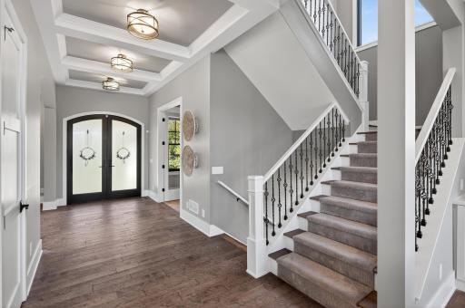 525 Smithtown Court, Excelsior, MN 55331