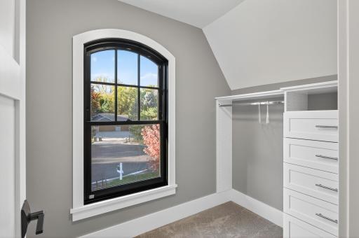 525 Smithtown Court, Excelsior, MN 55331