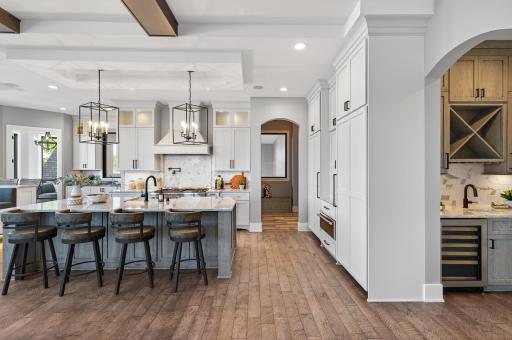 525 Smithtown Court, Excelsior, MN 55331