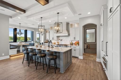 525 Smithtown Court, Excelsior, MN 55331