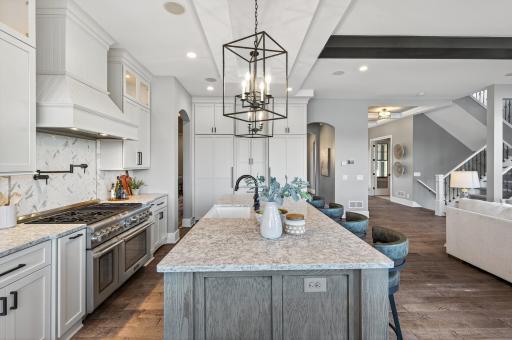 525 Smithtown Court, Excelsior, MN 55331