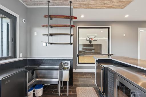 525 Smithtown Court, Excelsior, MN 55331