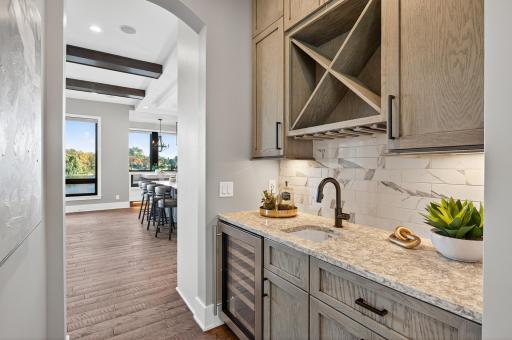 525 Smithtown Court, Excelsior, MN 55331