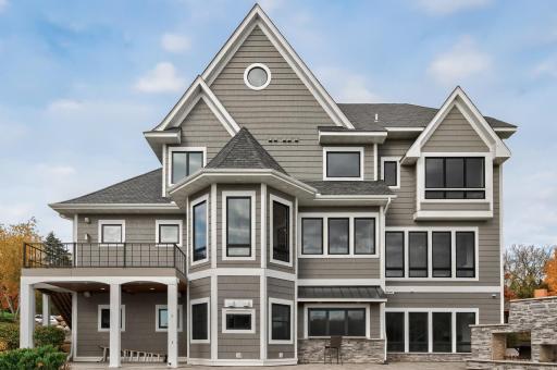 525 Smithtown Court, Excelsior, MN 55331