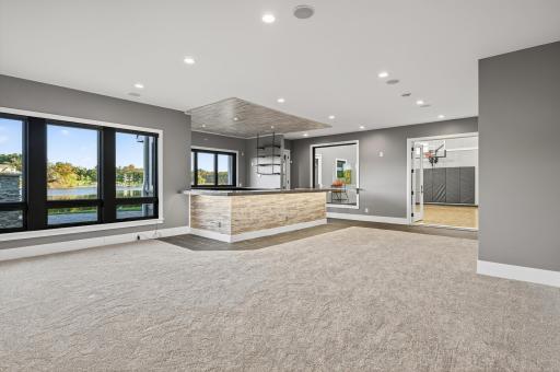 525 Smithtown Court, Excelsior, MN 55331