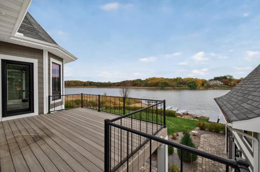 525 Smithtown Court, Excelsior, MN 55331