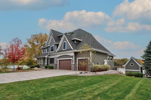 525 Smithtown Court, Excelsior, MN 55331