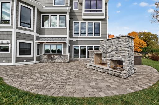 525 Smithtown Court, Excelsior, MN 55331
