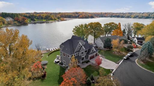 525 Smithtown Court, Excelsior, MN 55331