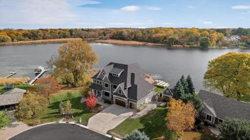 525 Smithtown Court, Excelsior, MN 55331