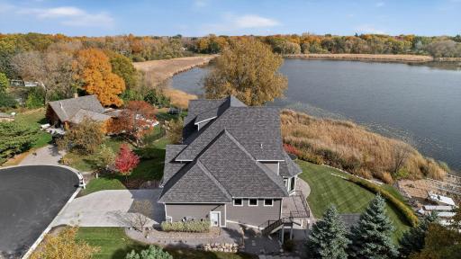 525 Smithtown Court, Excelsior, MN 55331