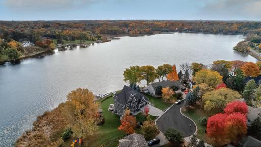 525 Smithtown Court, Excelsior, MN 55331