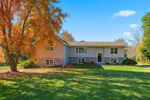 Photo for 2087 S Lakeshore Drive, Maple Plain, MN 55359 - listing #6807744 2087 S Lakeshore Drive, Maple Plain, MN 55359