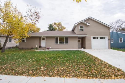 1712 12th Street S, Moorhead, MN 56560
