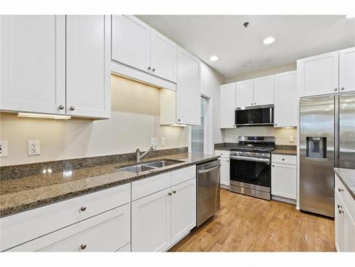 AI photo showing the kitchen enameled white