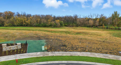 8142 Kirkwood Drive, Horace, ND 58047