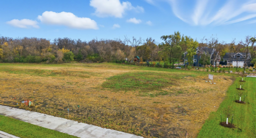 8142 Kirkwood Drive, Horace, ND 58047