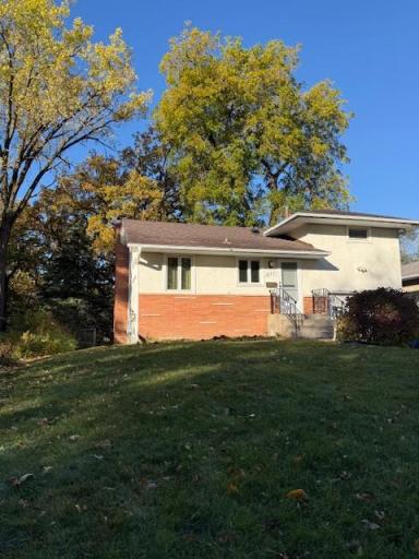 Photo for 2923 France Avenue N, Minneapolis, MN 55422 - listing #6808160 2923 France Avenue N, Minneapolis, MN 55422