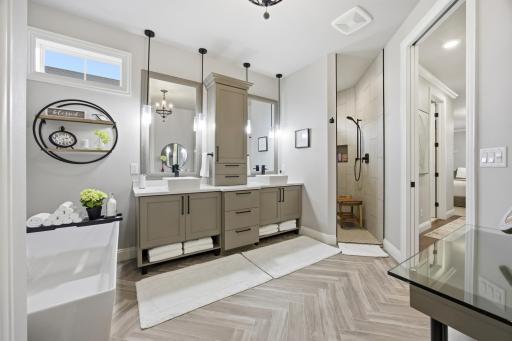 819 Rania Way W, West Fargo, ND 58078