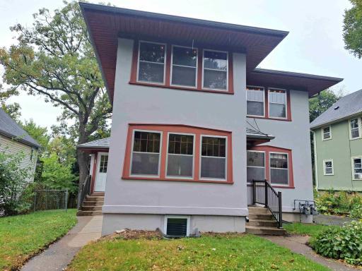 210 Warwick Street SE, Minneapolis, MN 55414
