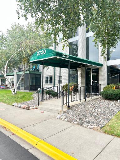 2730 Dale Street N, D309, Roseville, MN 55113