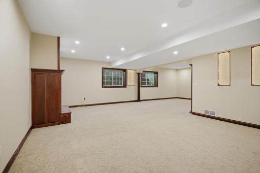 1932 Baihly Estates Lane SW, Rochester, MN 55902