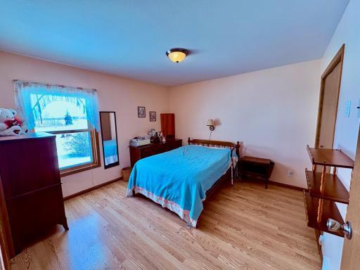 Master with LOTS of closet space