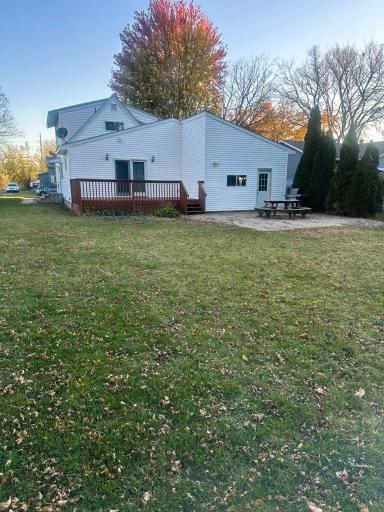 209 10th Avenue SE, Waseca, MN 56093