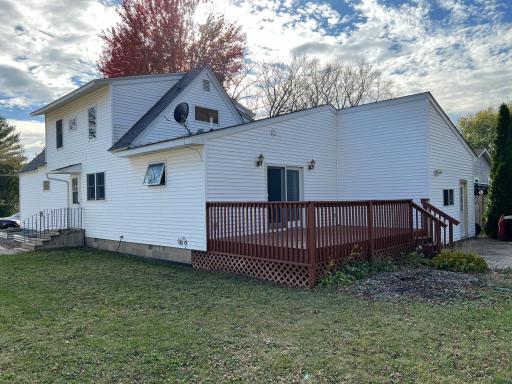 209 10th Avenue SE, Waseca, MN 56093