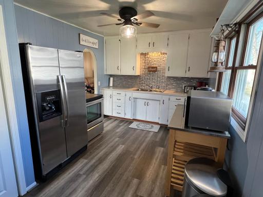 209 10th Avenue SE, Waseca, MN 56093
