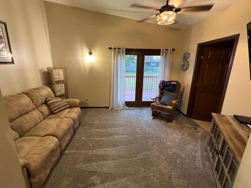 209 10th Avenue SE, Waseca, MN 56093