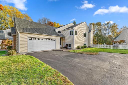 5680 Donegal Drive, Saint Paul, MN 55126
