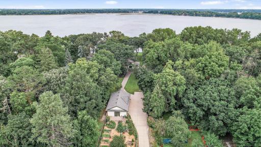 2431 S Shore Boulevard, Saint Paul, MN 55110