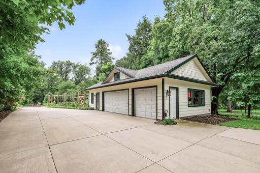 2431 S Shore Boulevard, Saint Paul, MN 55110