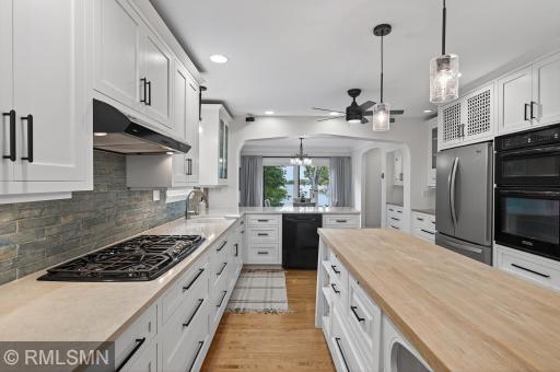 2431 S Shore Boulevard, Saint Paul, MN 55110