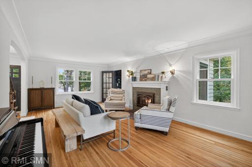 2431 S Shore Boulevard, Saint Paul, MN 55110