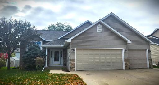 Photo for 920 Plymouth Lane NW, Rochester, MN 55901 - listing #6808640 920 Plymouth Lane NW, Rochester, MN 55901