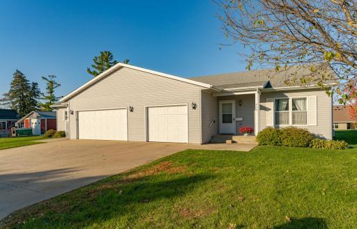 712 Memorial Drive, Spring Valley, MN 55975