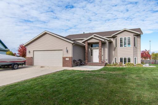 Photo for 1522 Baywood Drive, West Fargo, ND 58078 - listing #6808757 1522 Baywood Drive, West Fargo, ND 58078