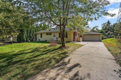 1790 Oakcrest Avenue, Roseville, MN 55113